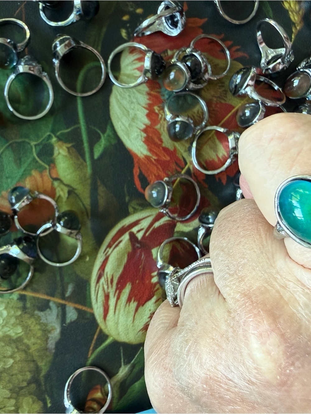 50 Mood Rings Party Favors Mixed Sizes 6 7 8 - Women's Jewelry Metal - Picture 2 of 9